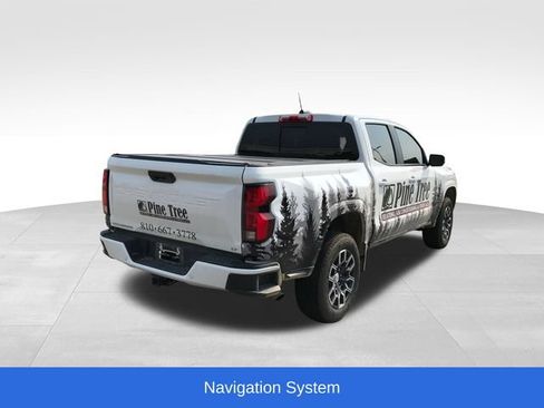 Used 2024 Chevrolet Colorado LT w/ LT Convenience Package III AWD/4WD image 2