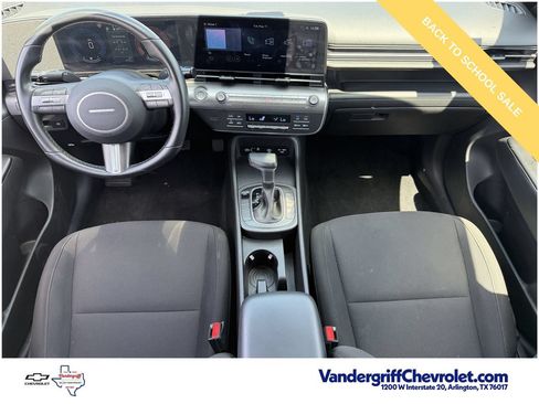 Used 2025 Hyundai Kona SEL FWD image 10