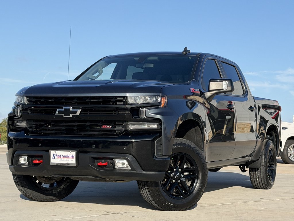 Used 2021 Chevrolet Silverado 1500 LT Trail Boss w/ Convenience Package II AWD/4WD image 2