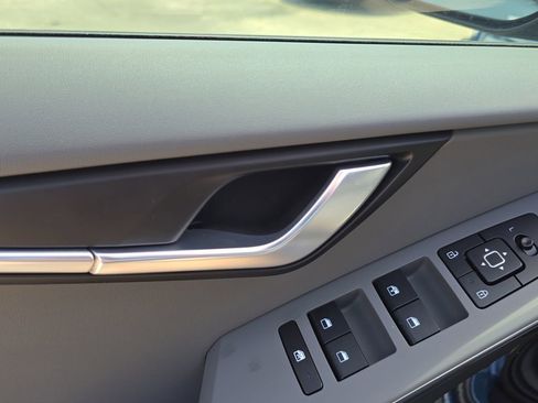 New 2026 Kia Niro EX FWD image 18