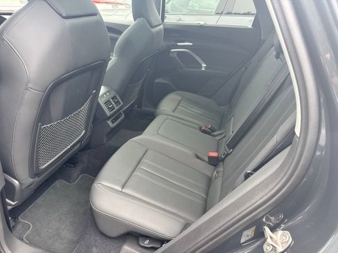 Used 2025 Audi Q5 Prestige AWD/4WD image 7