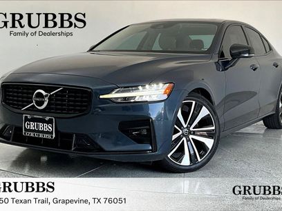 Used 2022 Volvo S60 B5 Momentum w/ Premium Package