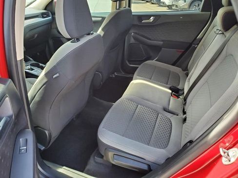 Used 2020 Ford Escape SE image 10