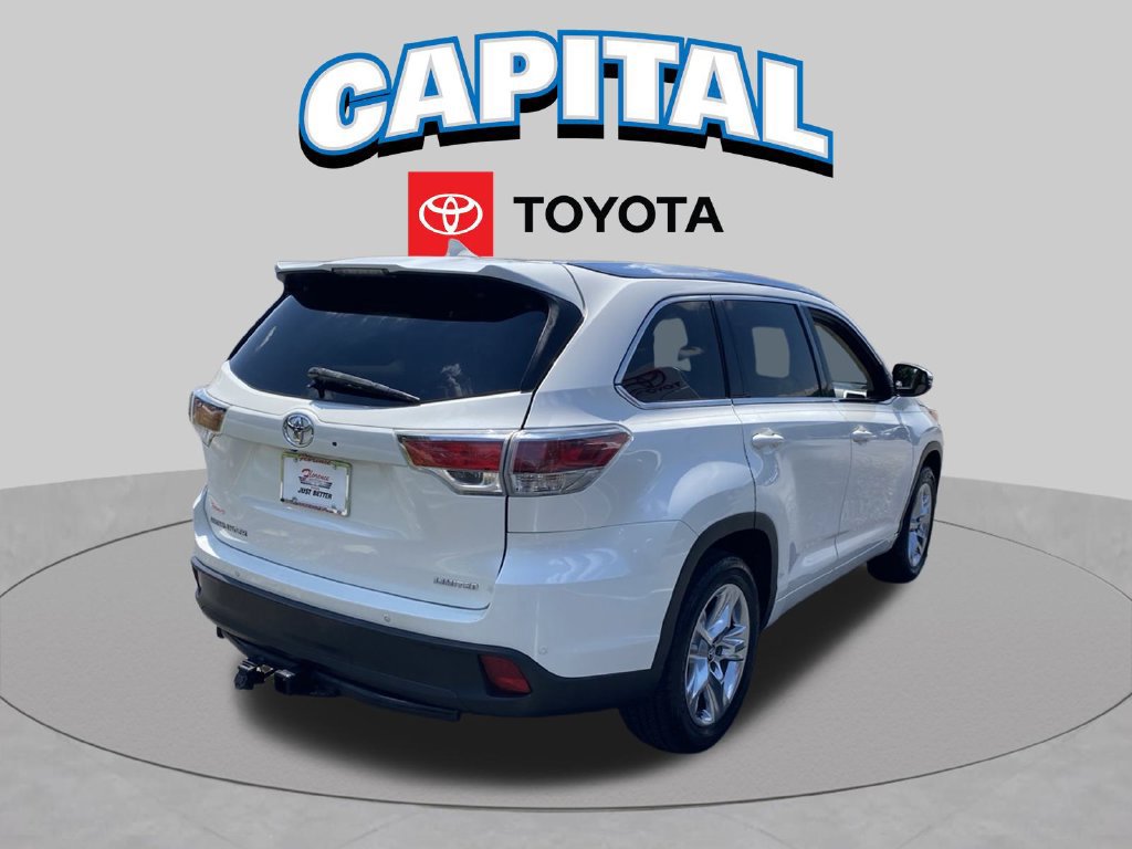 Used 2016 Toyota Highlander Limited Platinum FWD image 17