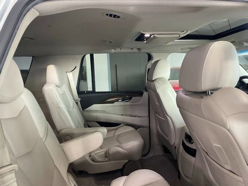 Used 2018 Cadillac Escalade Premium Luxury image 28