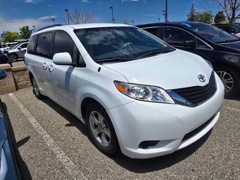 Used 2013 Toyota Sienna LE FWD image 5