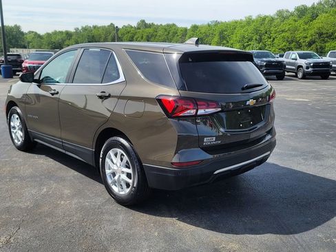 Used 2024 Chevrolet Equinox LT w/ LPO, Floor Liner Package FWD image 9