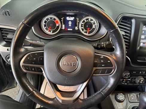 Used 2020 Jeep Cherokee Latitude Lux w/ Comfort/Convenience Group AWD/4WD image 25