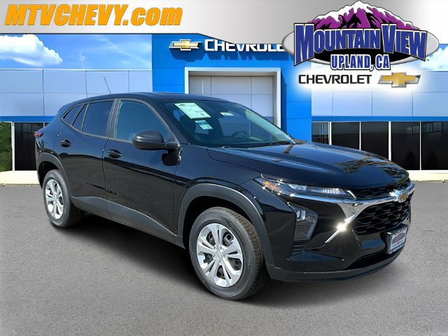 New 2026 Chevrolet Trax LS w/ Driver Confidence Package FWD image 1