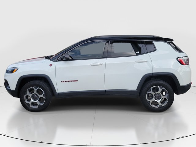 Used 2022 Jeep Compass Trailhawk w/ Trailhawk Convenience Group AWD/4WD image 4