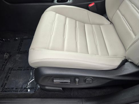 Used 2026 Honda CR-V EX-L image 10