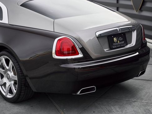 Used 2014 Rolls-Royce Wraith image 12