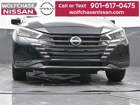 Used 2025 Nissan Versa S w/ Trunk Package image 22