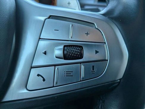 Used 2020 BMW 750i xDrive w/ M Sport Package image 15