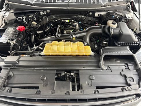 Used 2019 Ford F150 XLT w/ Equipment Group 302A Luxury AWD/4WD image 29