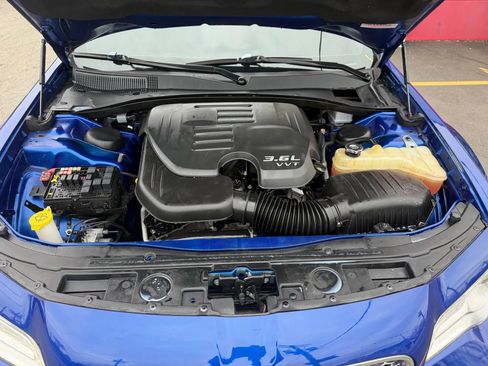 Used 2018 Chrysler 300 Touring w/ Chrome Appearance Package image 24