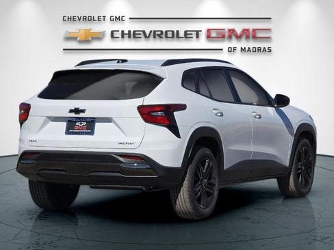 New 2026 Chevrolet Trax ACTIV w/ Driver Confidence Package image 3