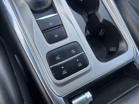 Used 2020 Ford Explorer XLT w/ Equipment Group 202A RWD image 29