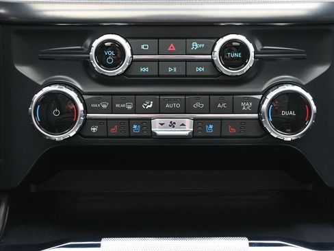 Used 2025 Ford F150 Lariat w/ Equipment Group 502A High AWD/4WD image 39