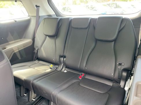 New 2026 Kia Carnival EX image 50