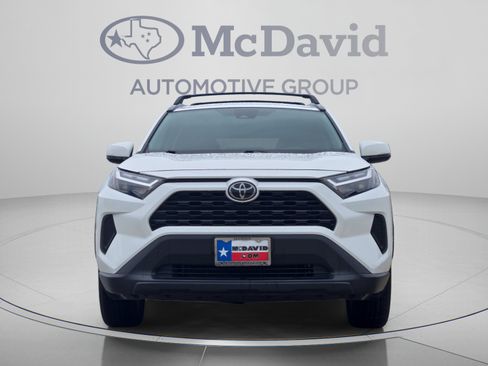 Used 2022 Toyota RAV4 XLE AWD/4WD image 8