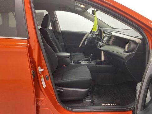 Used 2015 Toyota RAV4 LE FWD image 27