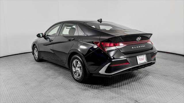 Used 2025 Hyundai Elantra SE FWD image 6