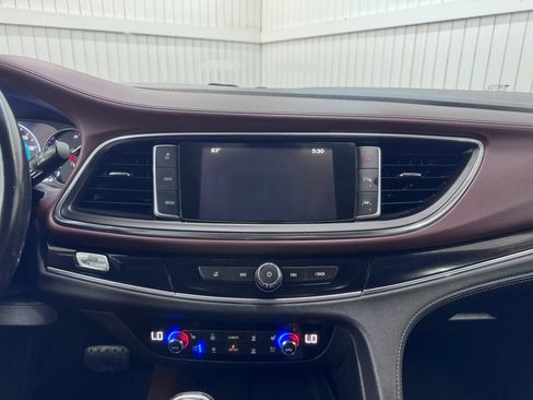 Used 2019 Buick Enclave Avenir w/ Avenir Technology Package AWD/4WD image 19