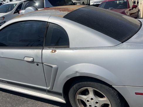 Used 2002 Ford Mustang Coupe image 7