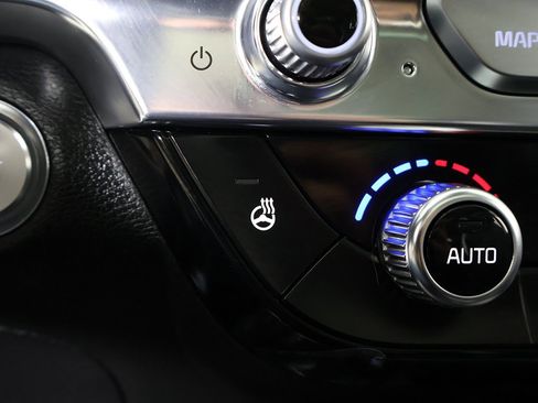 Used 2022 Kia Telluride SX w/ SX Prestige Package image 61