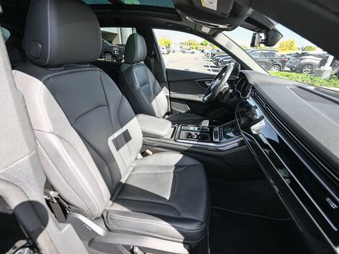 Used 2022 Audi Q8 Premium Plus image 25