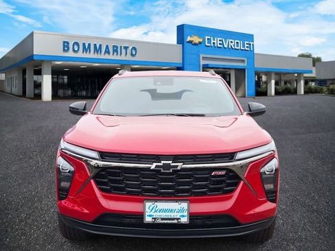 New 2026 Chevrolet Trax RS w/ Sunroof Package FWD image 5