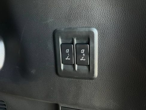 Used 2025 Lexus GX 550 w/ Accessory Package (2T) AWD/4WD image 22