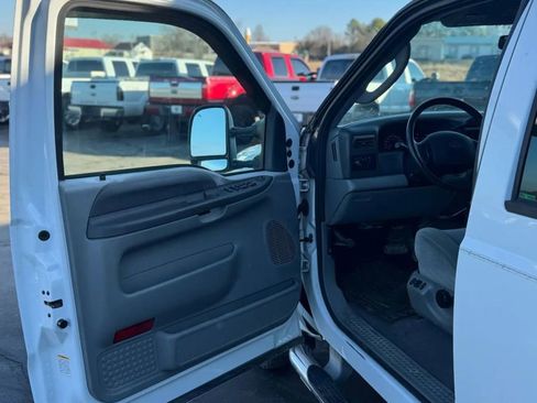 Used 2003 Ford F350 XLT image 17