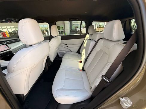 New 2026 Jeep Cherokee Laredo AWD/4WD image 26