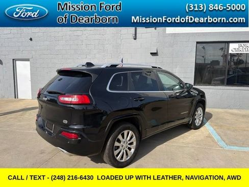 Used 2018 Jeep Cherokee Overland AWD/4WD image 7