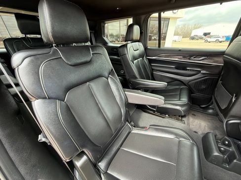 Used 2024 Jeep Grand Cherokee L Limited w/ Luxury Tech Group II image 29