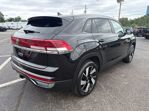 Used 2024 Volkswagen Atlas Cross Sport SE FWD image 7