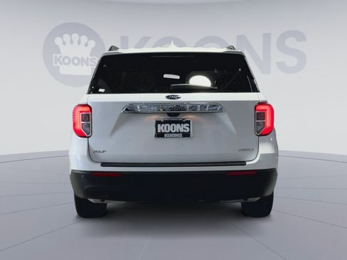 Used 2023 Ford Explorer XLT AWD/4WD image 10