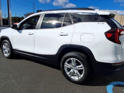 Certified 2023 GMC Terrain SLE w/ Driver Convenience Package image 4