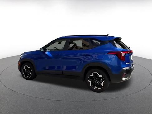 Used 2025 Kia Seltos S FWD image 10