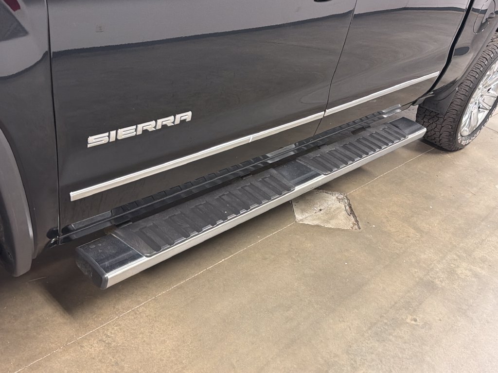 Used 2018 GMC Sierra 1500 SLT AWD/4WD image 12