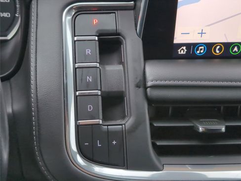 Used 2021 Chevrolet Tahoe Z71 w/ Rear Media and Nav Package image 20