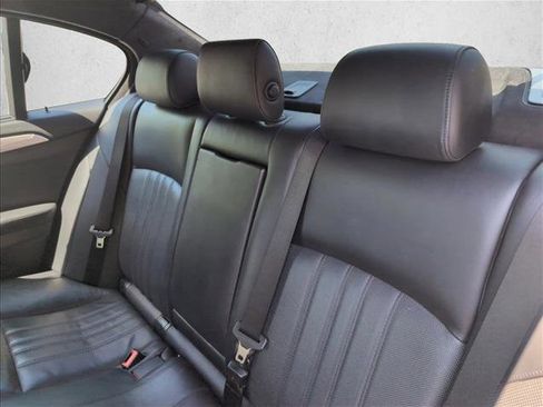Used 2015 BMW M5 RWD image 19