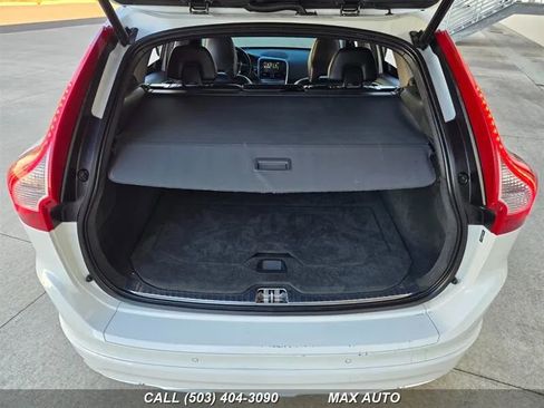 Used 2015 Volvo XC60 T5 Platinum image 17