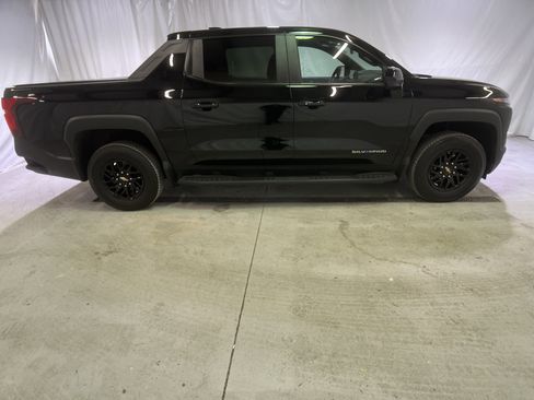 Certified 2024 Chevrolet Silverado EV W/T image 12