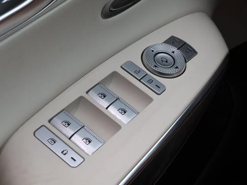 Used 2023 Genesis Electrified GV70 AWD/4WD image 14