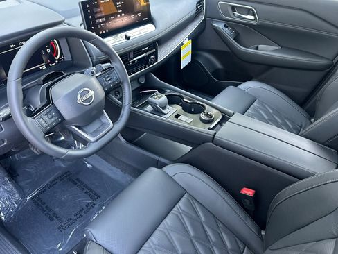 New 2026 Nissan Rogue Platinum w/ Tech Package image 7