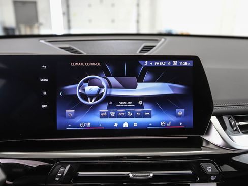 Used 2025 BMW X1 xDrive28i w/ Convenience Package image 17