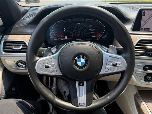 Used 2020 BMW 750i xDrive w/ Executive Package AWD/4WD image 38